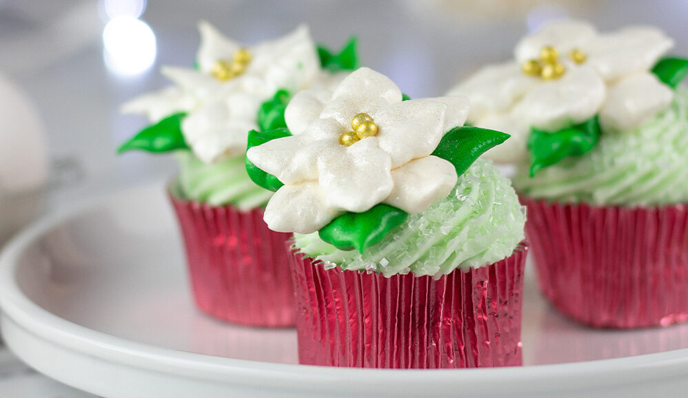 Photo of Poinsettia Meringue Cookies