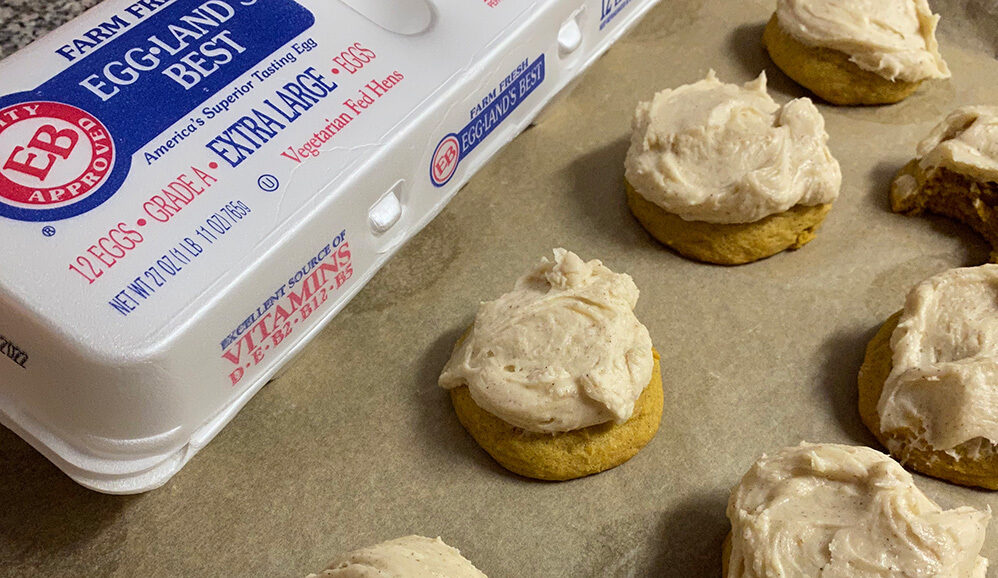 Photo of Pumpkin Spice Cookies with Cinnamon Cream Cheese Frosting